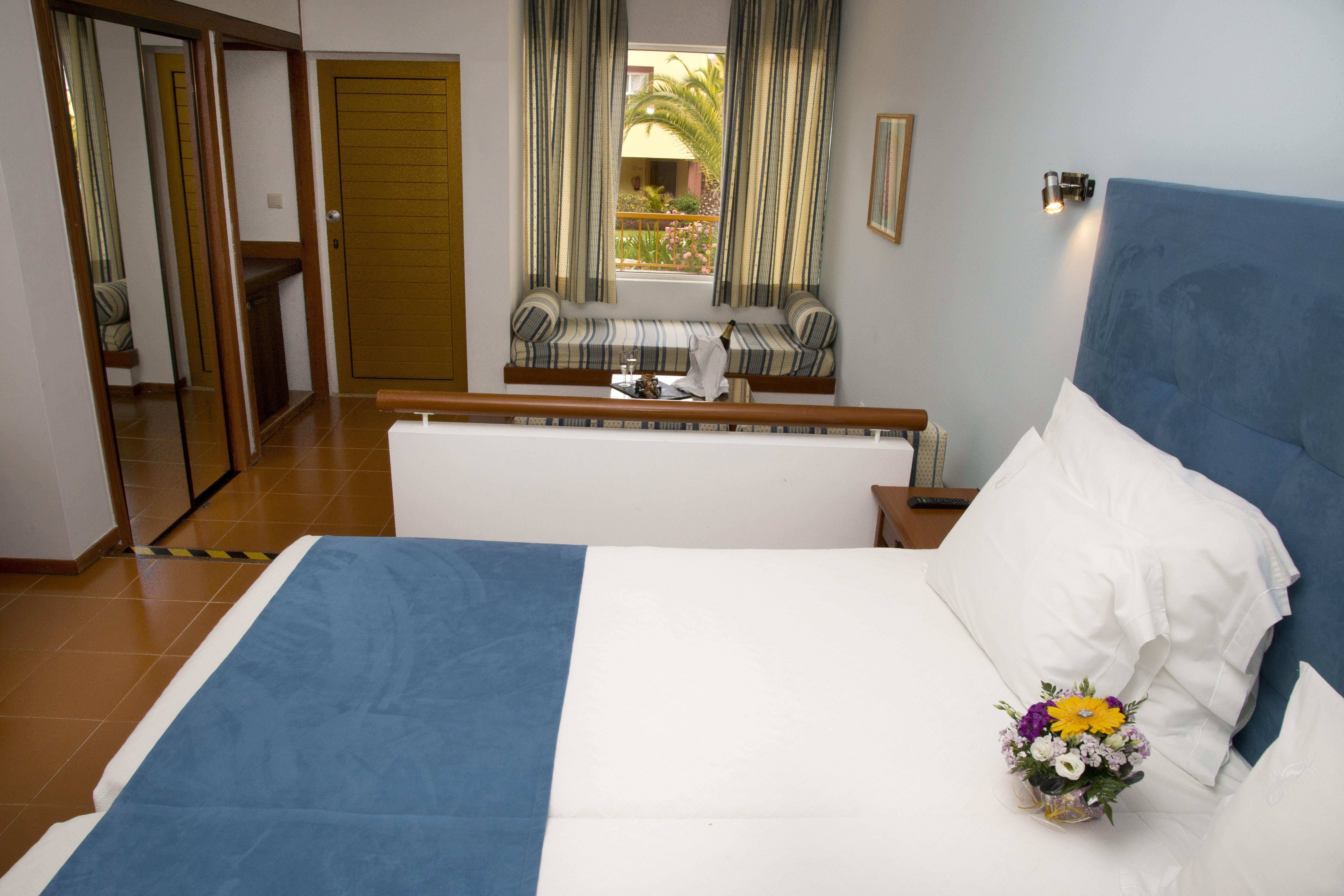 Hotel Baia Cristal Beach & Spa Resort Carvoeiro  Dış mekan fotoğraf