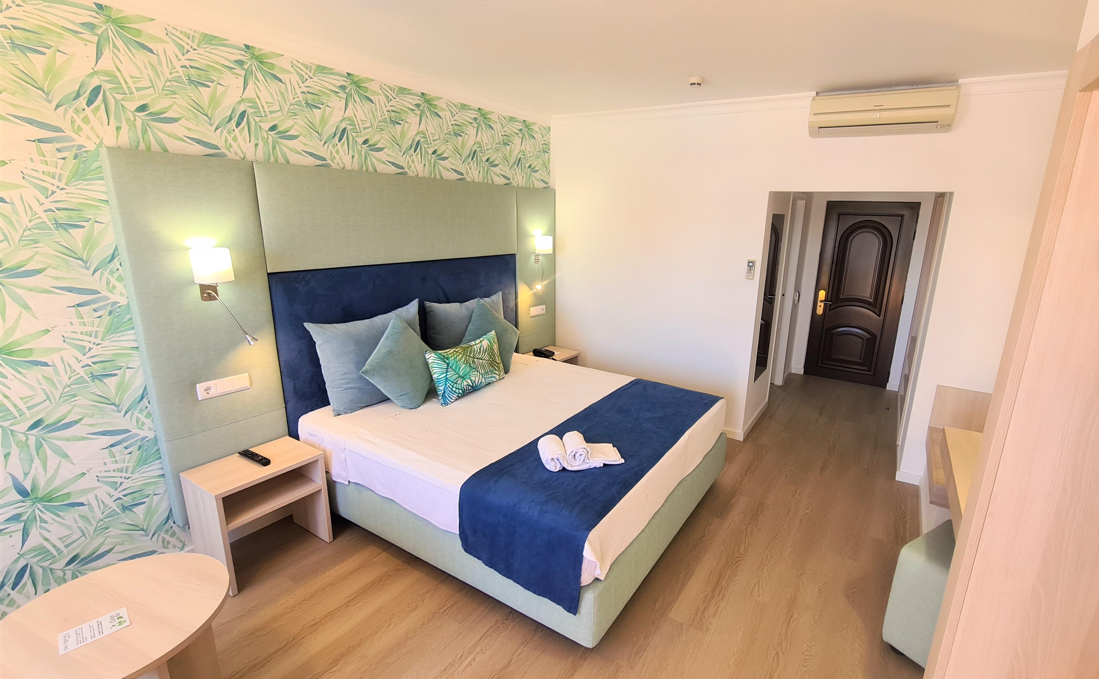 Hotel Baia Cristal Beach & Spa Resort Carvoeiro  Dış mekan fotoğraf